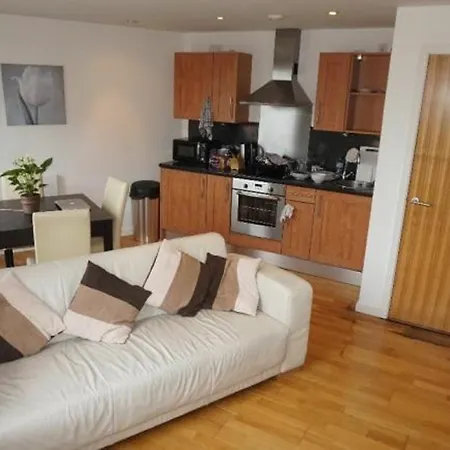Apartment Marsh Lane *